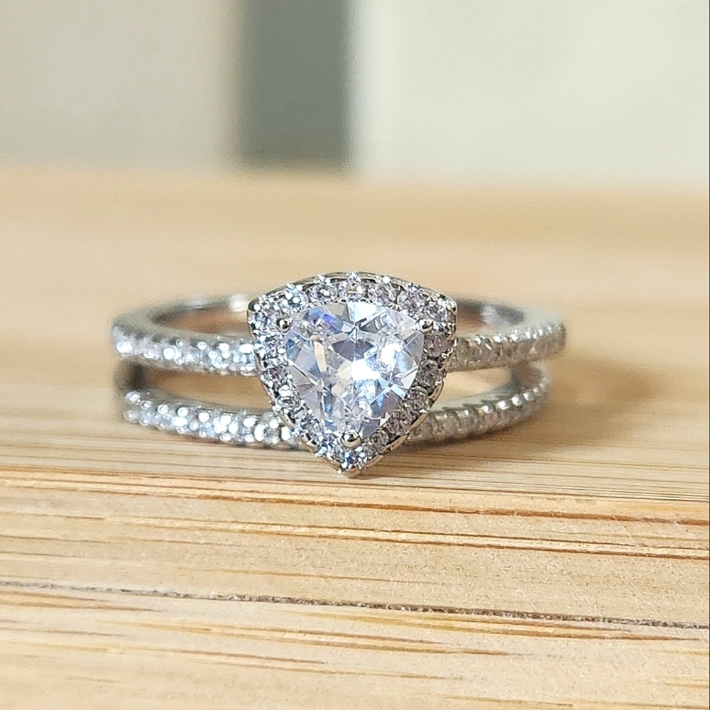 NWT Ryze White Cubic Zirconia .925 Sterling Silver Double Band Ring - Size 8.75